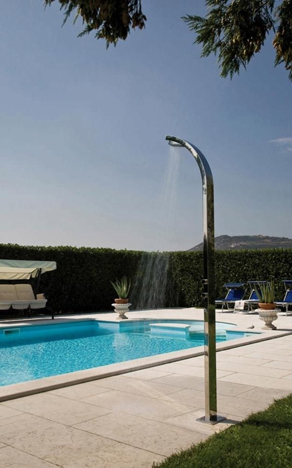 shower courtyard pool