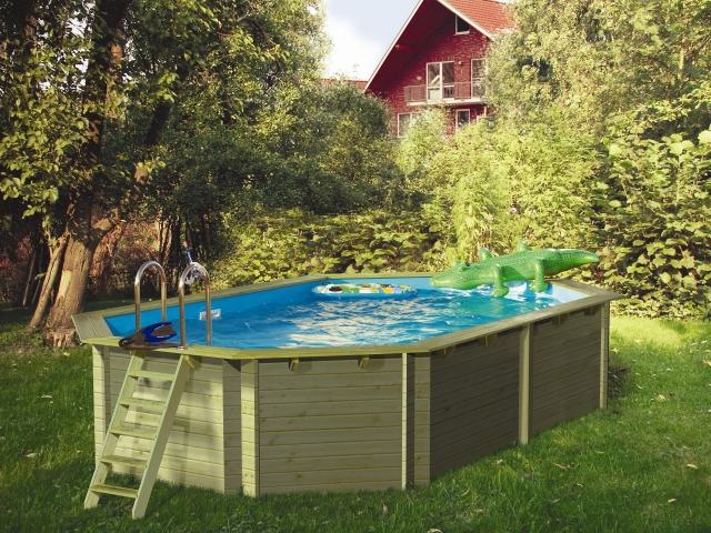 aboveground pool-wood-form-unusual-scale wood-garden