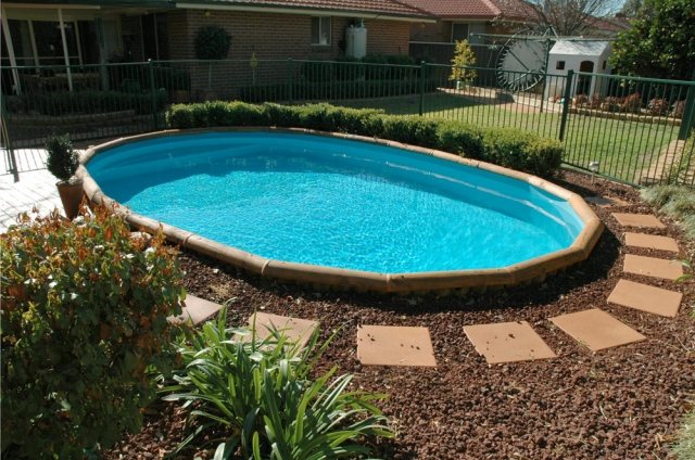 aboveground pool semi buried form-oval