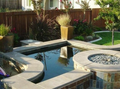 pool garden outdoor ledge curved fence