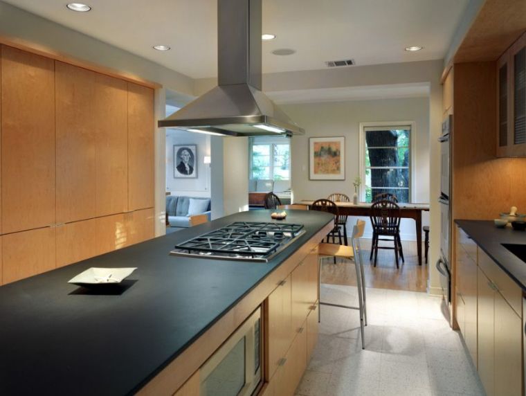 Plan-de-work-in-granite-black-furniture-wood-kitchen-decoration-modern