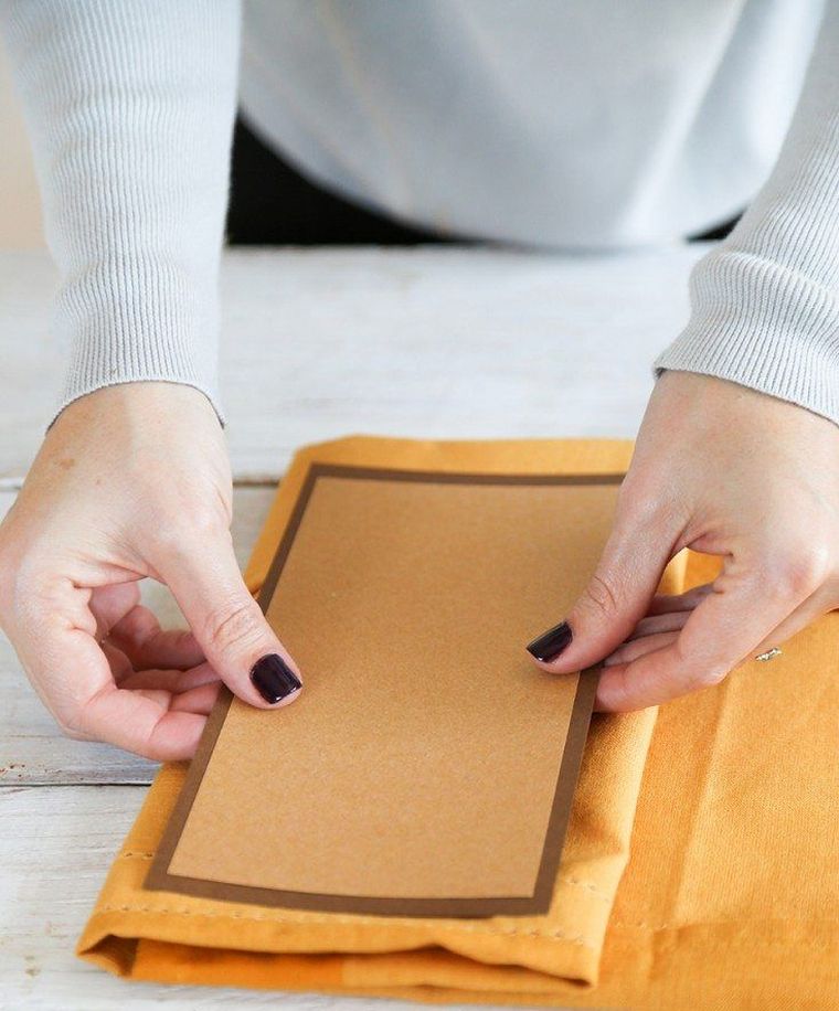 folding papirhåndkle opplæring-lett-dekorasjon-av-bordet