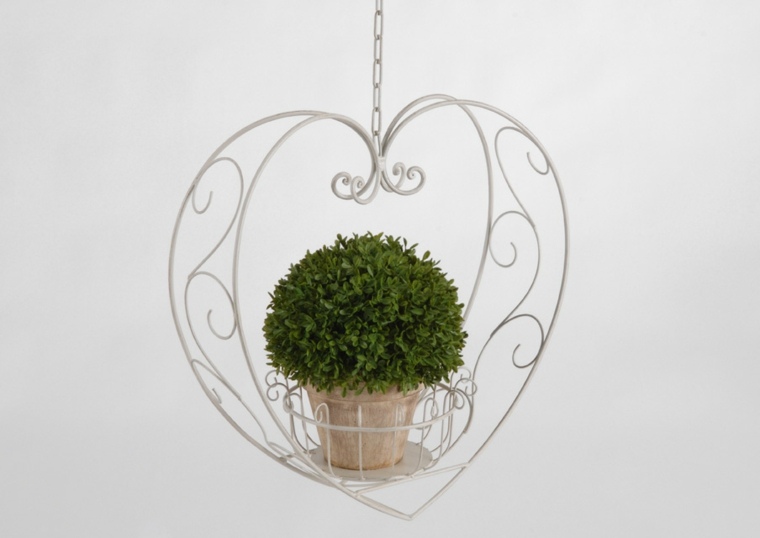 plant holder design suspended heart shape