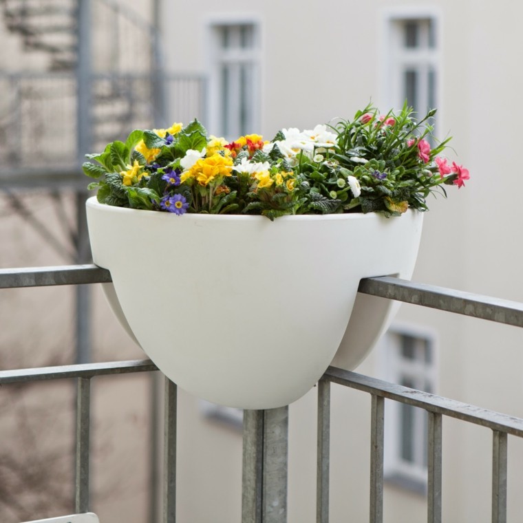 balcony plant pot