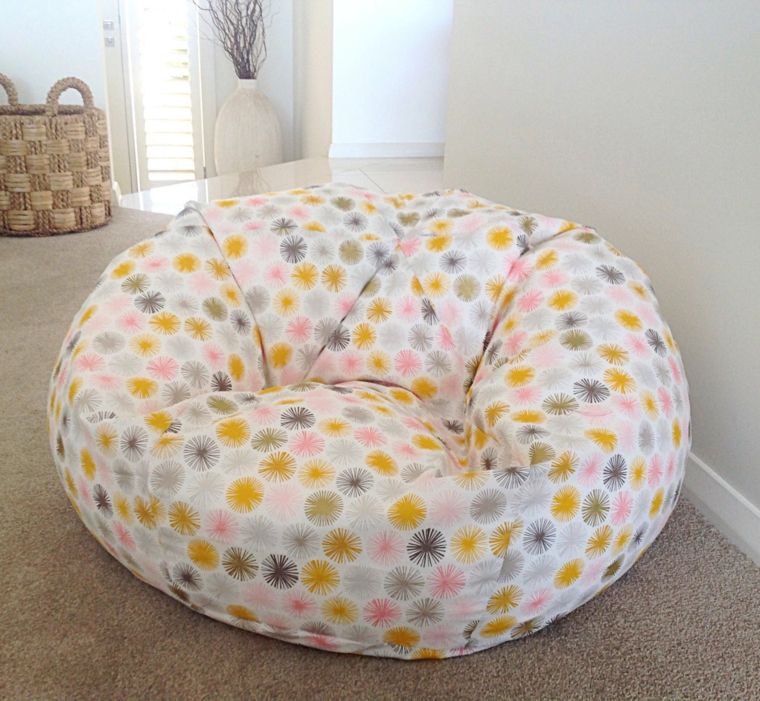 kæmpe pouf med blomstermotiver