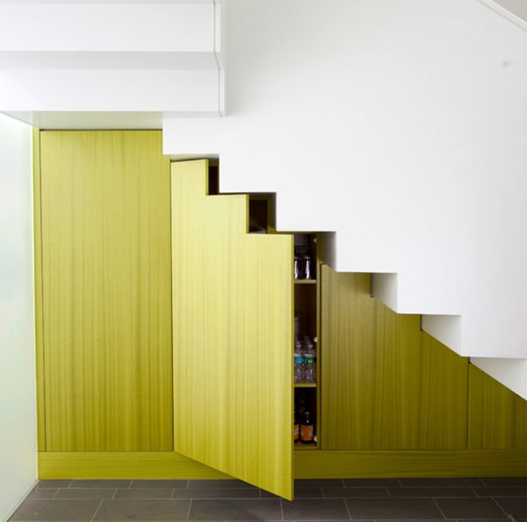 Ideell design plass under trappskap skapet tre dør design lagring