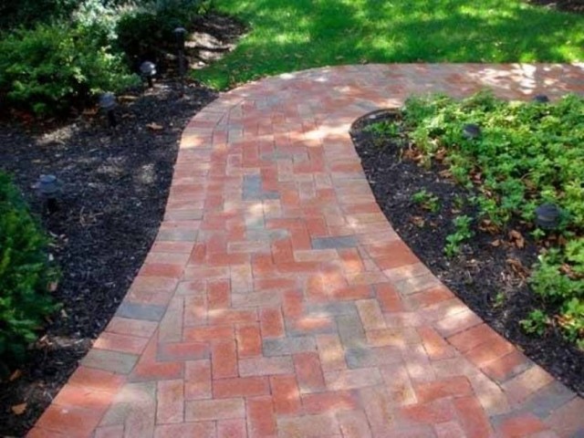 outdoor flooring idea-original-garden-walkway