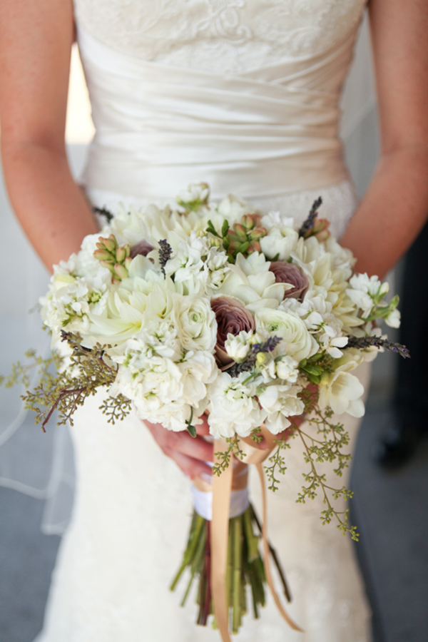 original wedding bouquet white roses harmony dress mariee