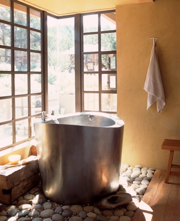 Japanese inspired bath tub metal bathroom