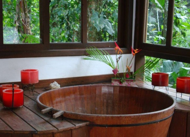 Japanese bath tub traditional circular bathroom