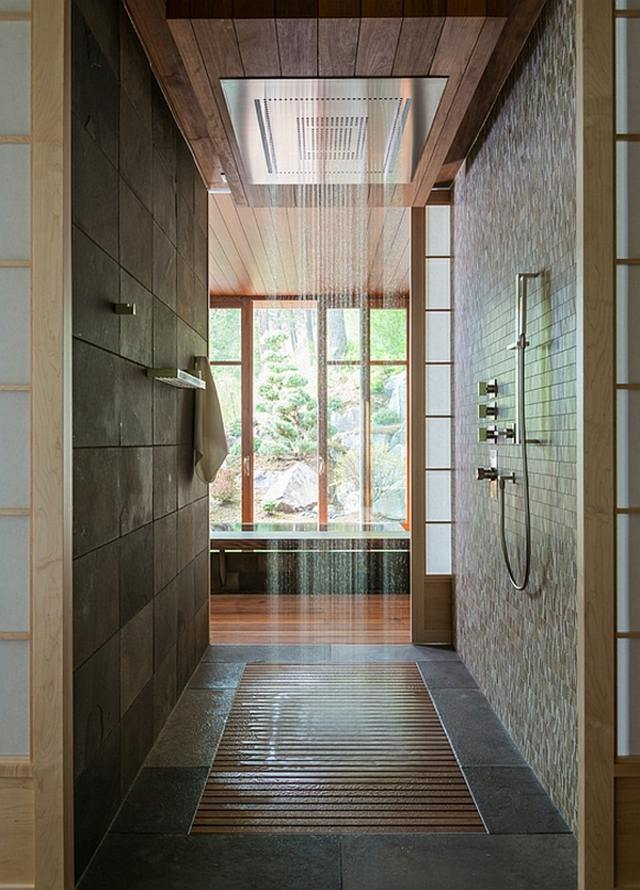 Japanese style bathroom