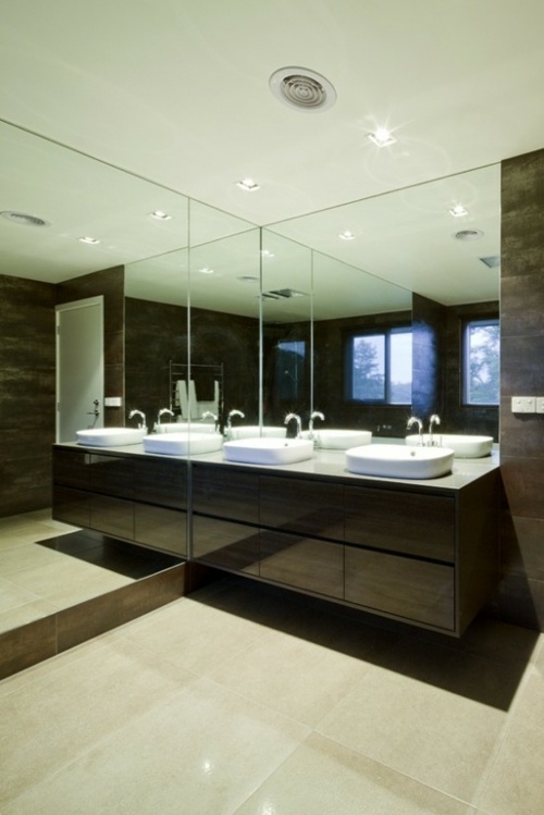 minimalist bathroom two sinks