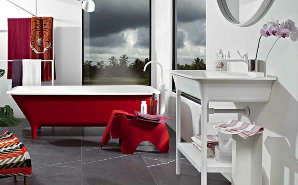 red bathtub bathroom