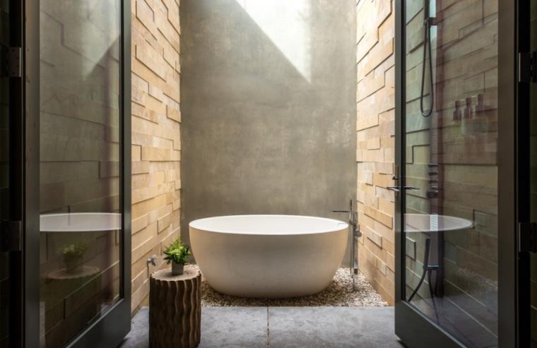 bath-tub-pampering bath-central-wall-in-stone-natural