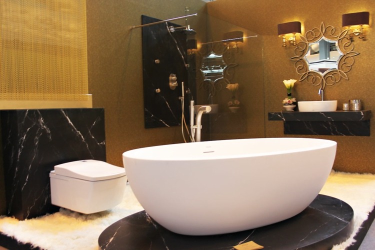 luxury bathroom bathtub