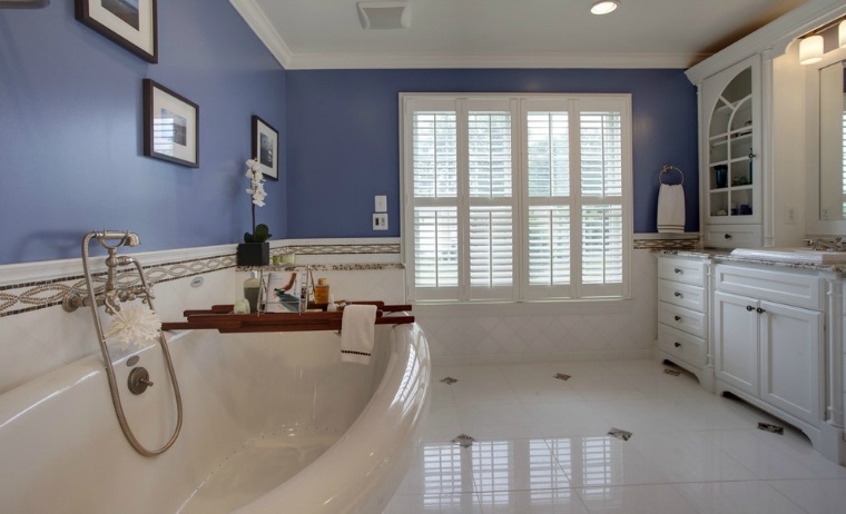 white and blue bathrooms nautical accessories