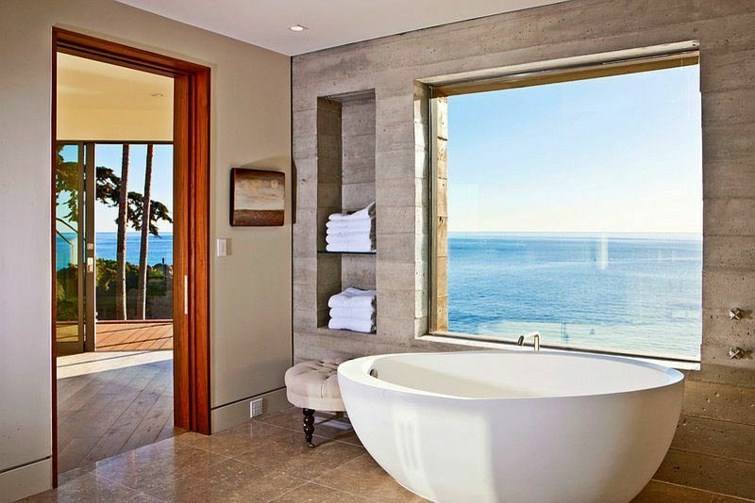 bathroom luxury bathtub