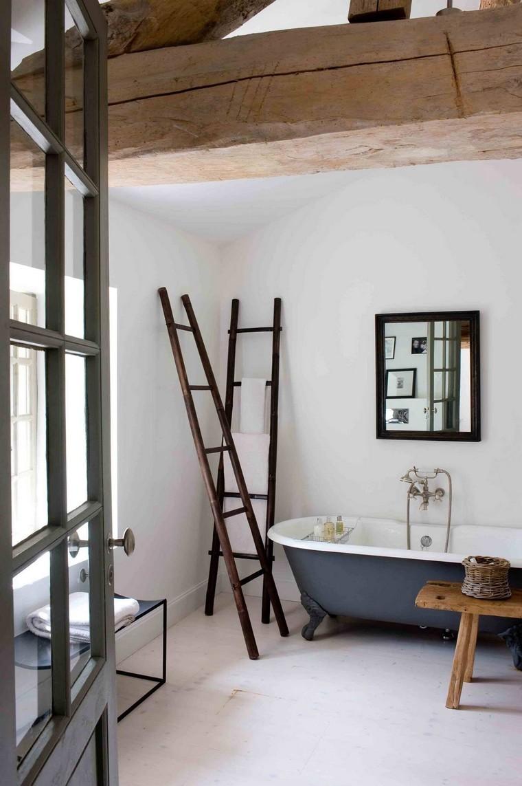 bath-tub-deco-wood rustic bath-deco wall