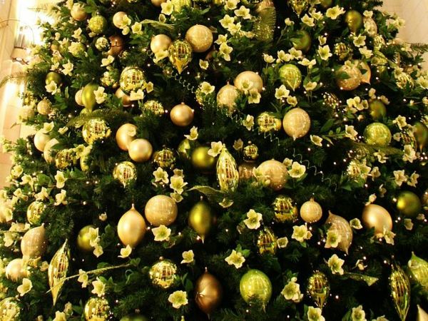 christmas tree yellow gold