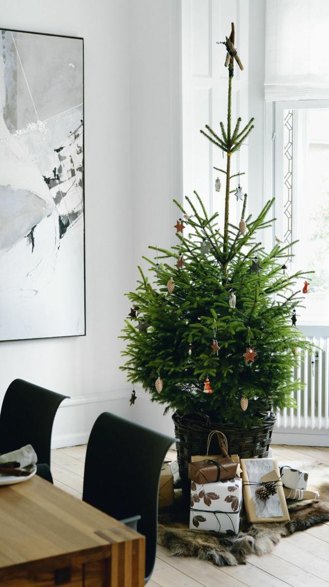 juletræ moderne deco jul ide moderne julstjerne kugler krans