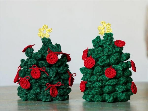 red green fir tree ornaments knitting christmas decoration