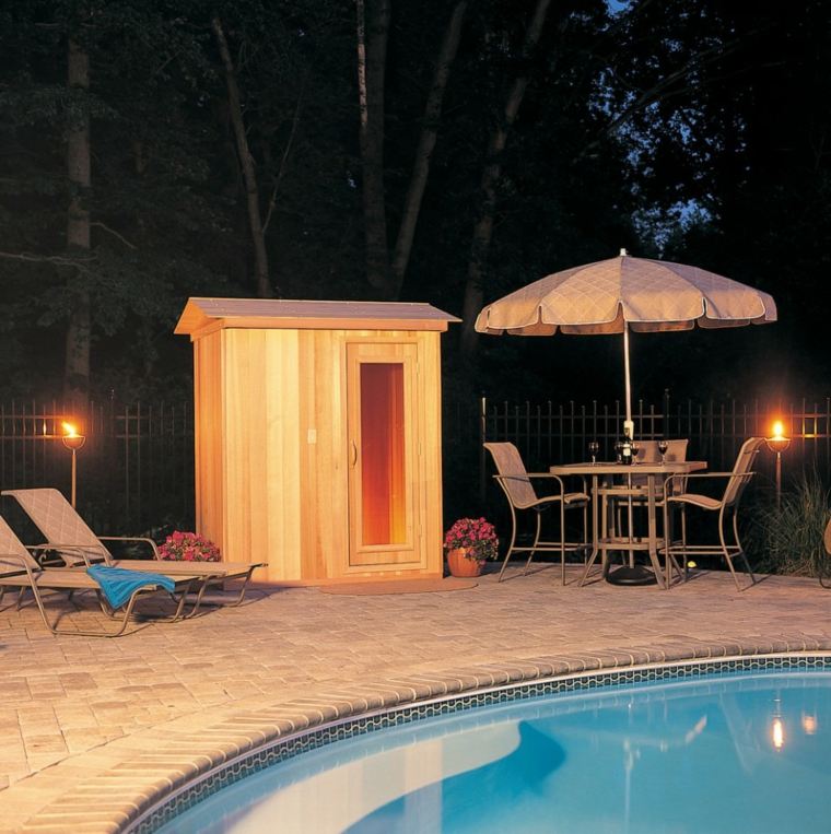 outdoor sauna small pool