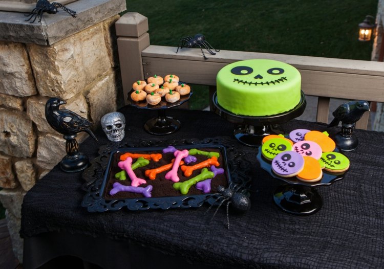 Halloween party idea cookies