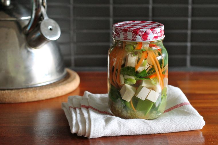 Japanese miso-soup-bowl-idee-lunch noon-easy