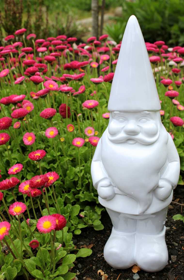 garden minimalist minimalist garden gnome white pointed beanie