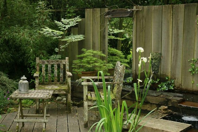 rustic Japanese wooden garden style