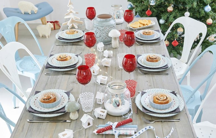 Christmas table decoration idea