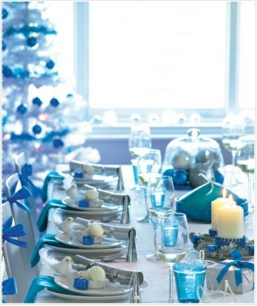 christmas table blue white