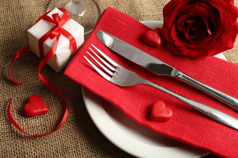 Valentine's Day table idea decorate original