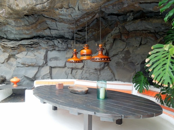 living room table cave suspensions