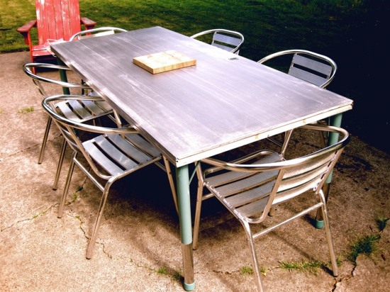 modern DIY outdoor dining table