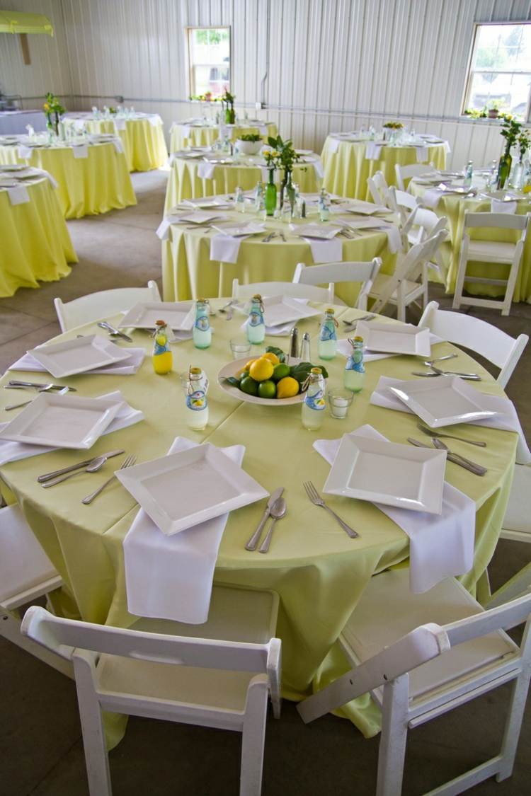 wedding table deco green white