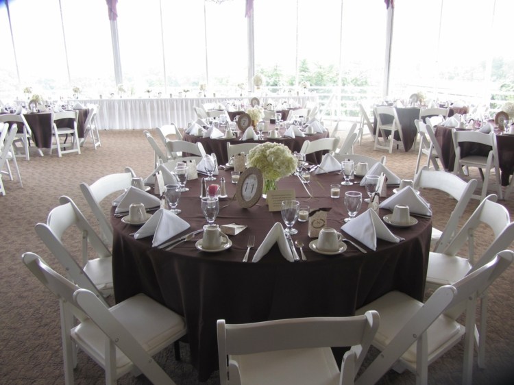 white brown wedding table