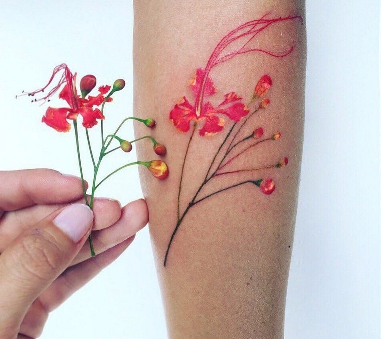 tattoo arm-woman-flower-Pisaro-ideas