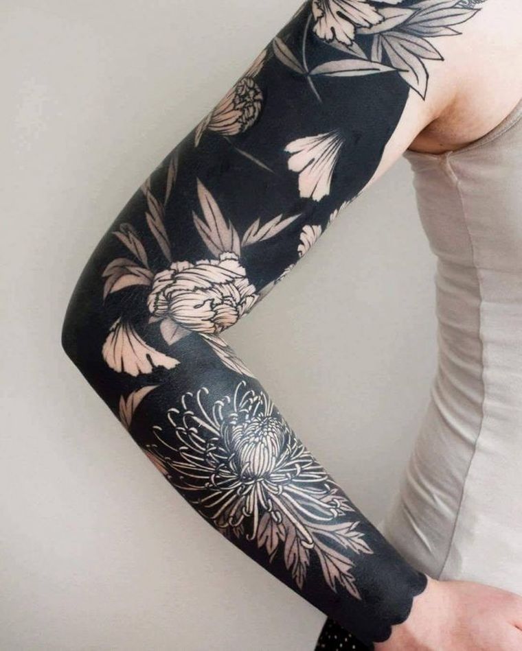 tattoo flower chrystantheme-meaning-model