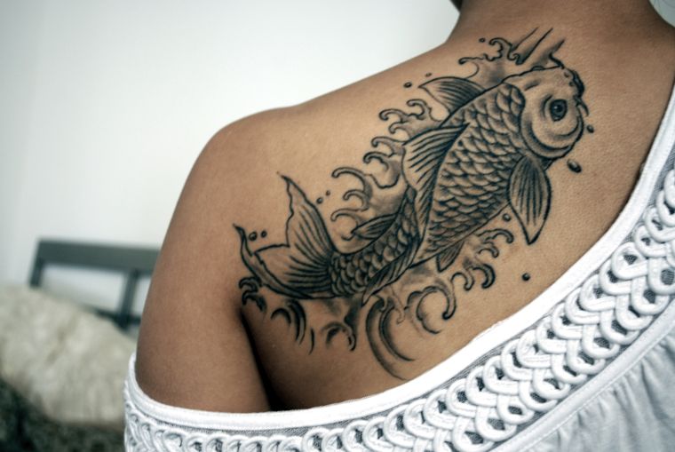 Japanese tattoo fish-red-back-woman-meaning