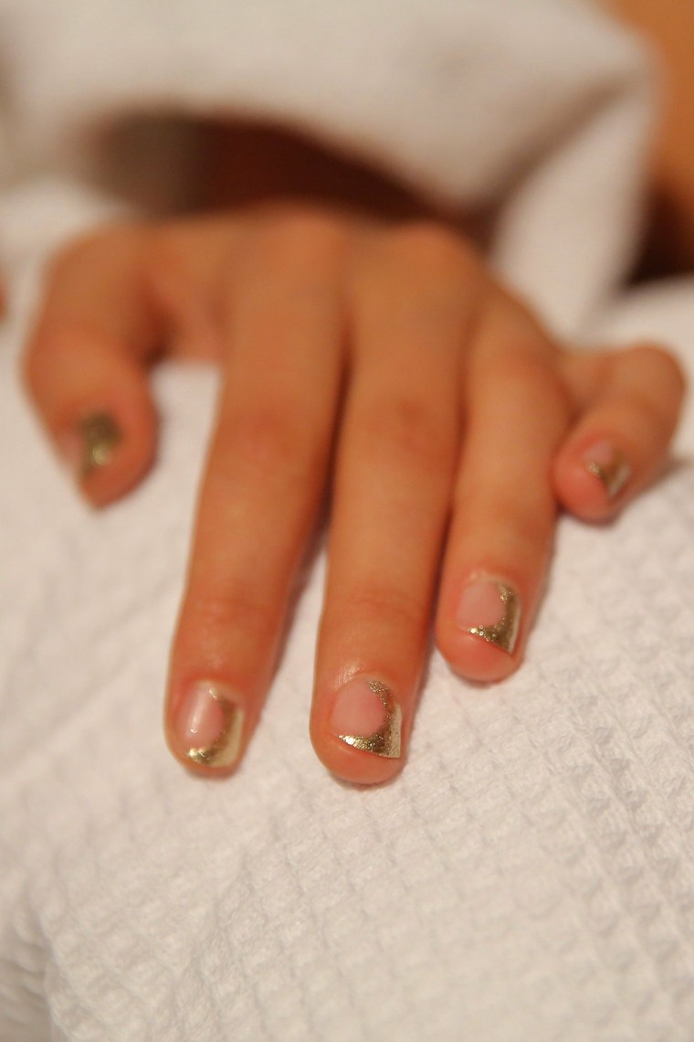 trendy nail-varnish-color-zimmermann-spring-2015