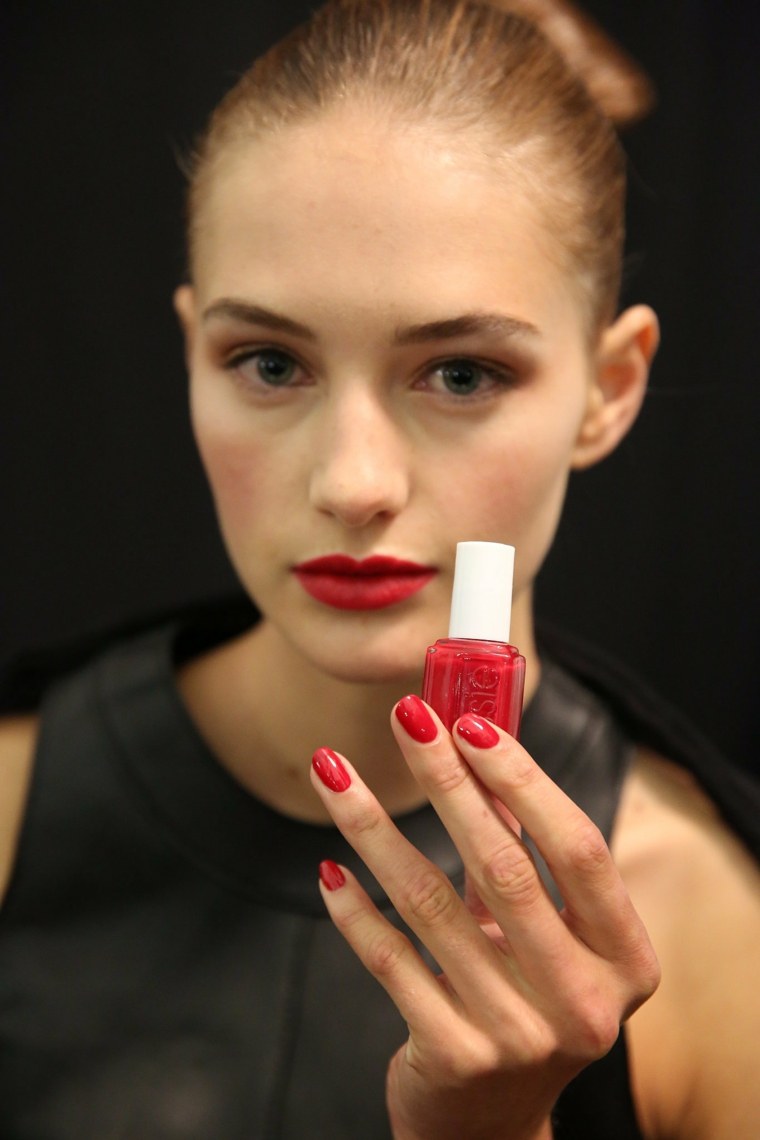 varnish trend summer spring 2015 red nail polish