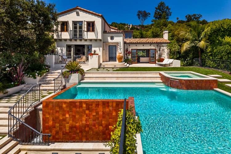 terrace with pool cascades