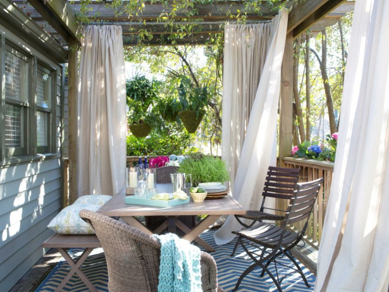 outdoor terrace dining area