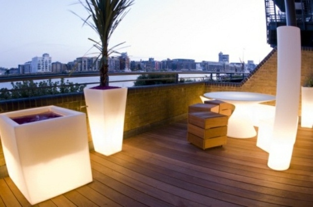 roof terrace furnished backlit furniture