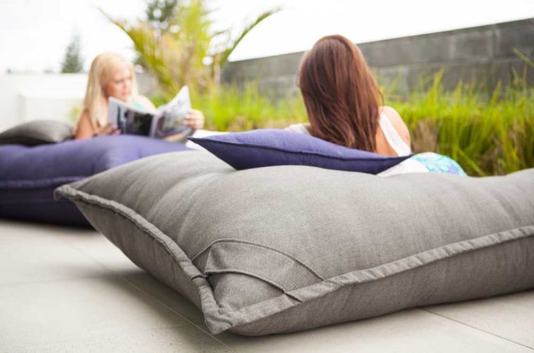 terraces and gardens ideas cushions outside