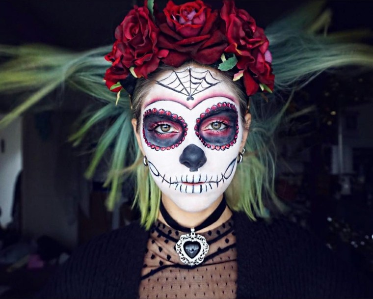 mexican skull crowned with roses halloween makeup