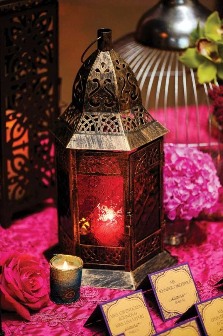 Moroccan-theme wedding-accessories-deco-table-candle-lantern