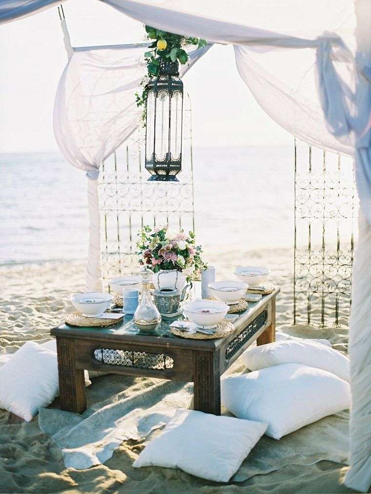 theme-marriage-Moroccan-outside-idee-deco-veil curtain-sea-to-edge