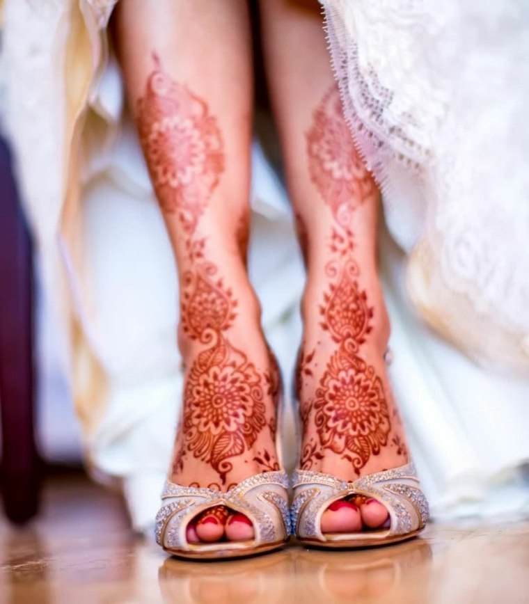 theme-marriage-Moroccan-tattoo-Moroccan henna-married-foot-henna-praise